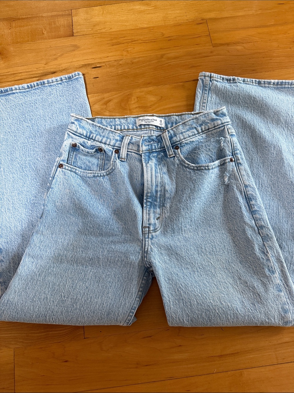 Abercrombie & Fitch 90’s relaxed high rise jeans